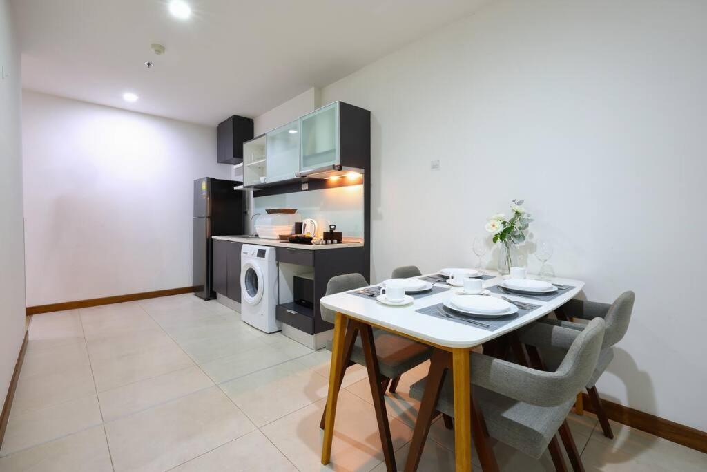 Specious Luxury 2 Bedrooms Apt. Chiang Mai Exterior photo